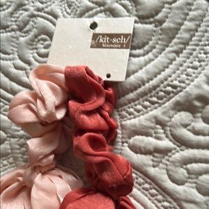 Kitsch Satin Scrunchie Set - Pink and Corel